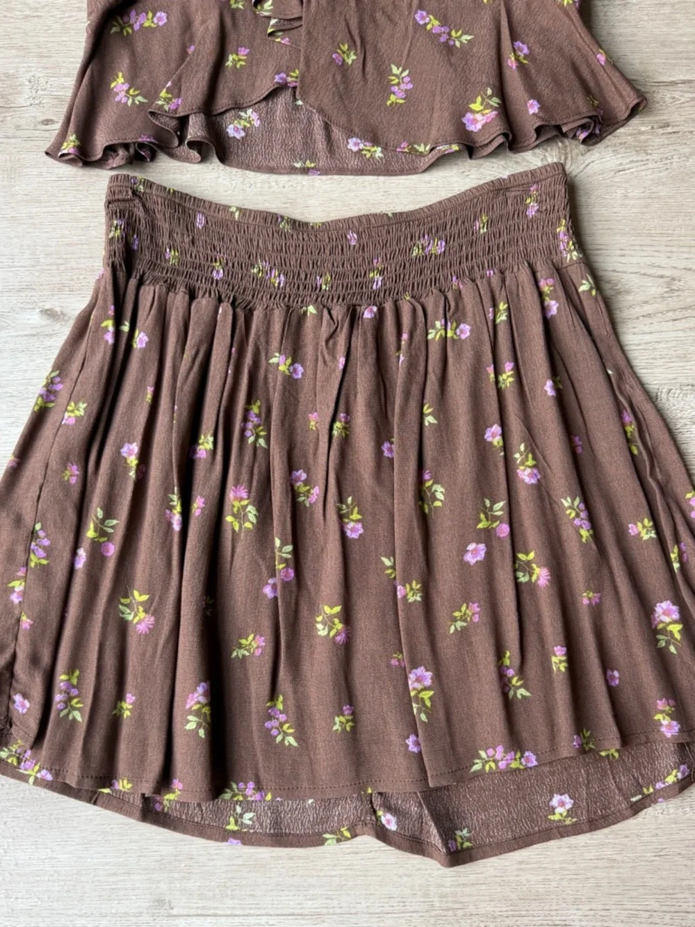 Stitch & Pine Brown Floral 2 Piece Set Smocked Skirt Tank Medium NWT - Picture 5 of 15